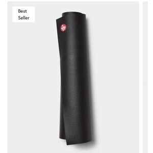 Black Manduka Pro Yoga Mat